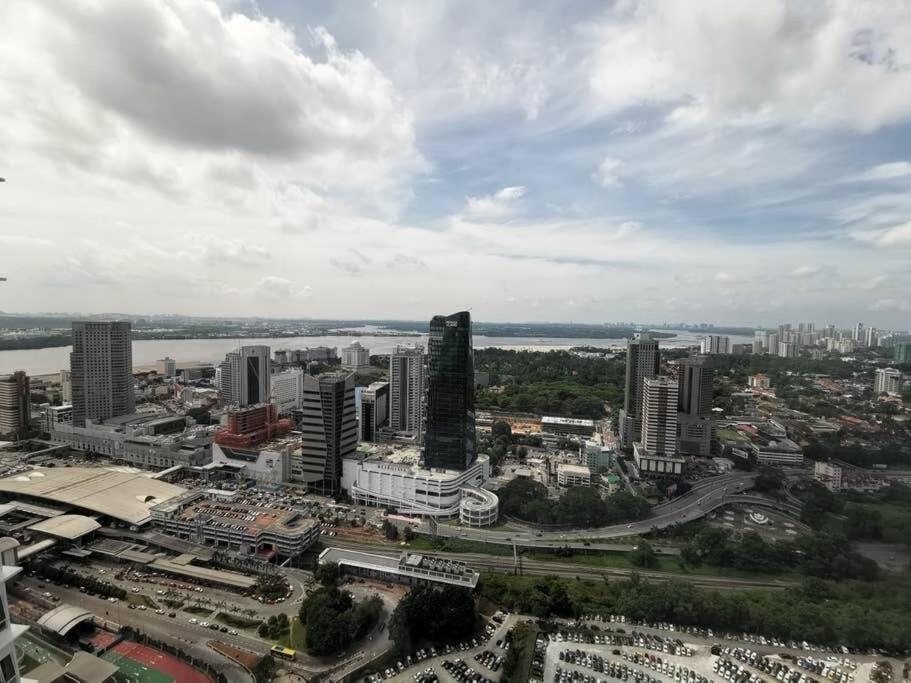 Cozy 2br Tritower Near Jb Ciq Jbcc & Capri