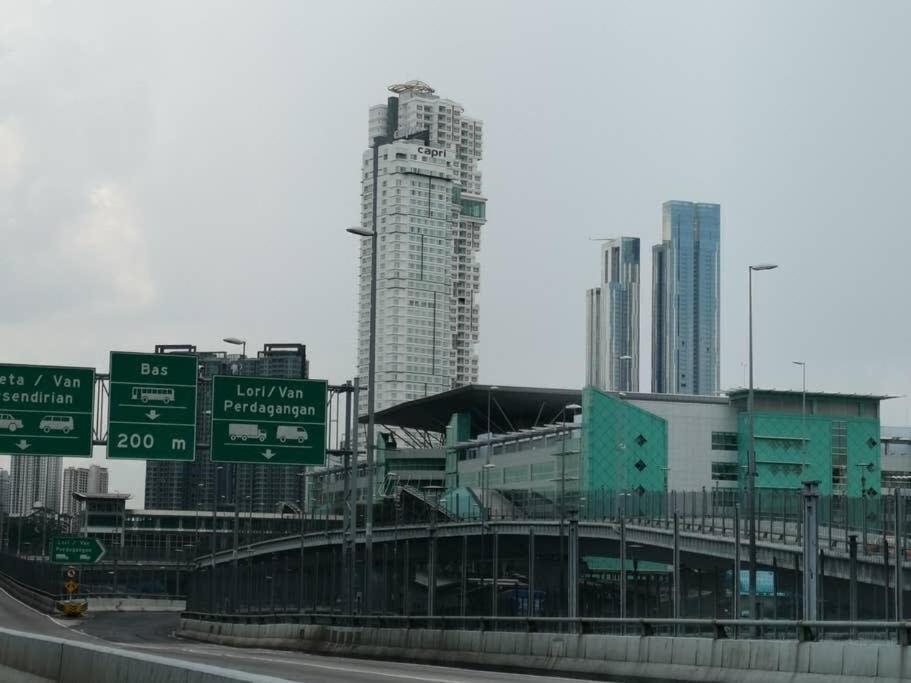 Pangsapuri Cozy 2br Tritower Near Jb Ciq Jbcc & Capri Johor Bahru