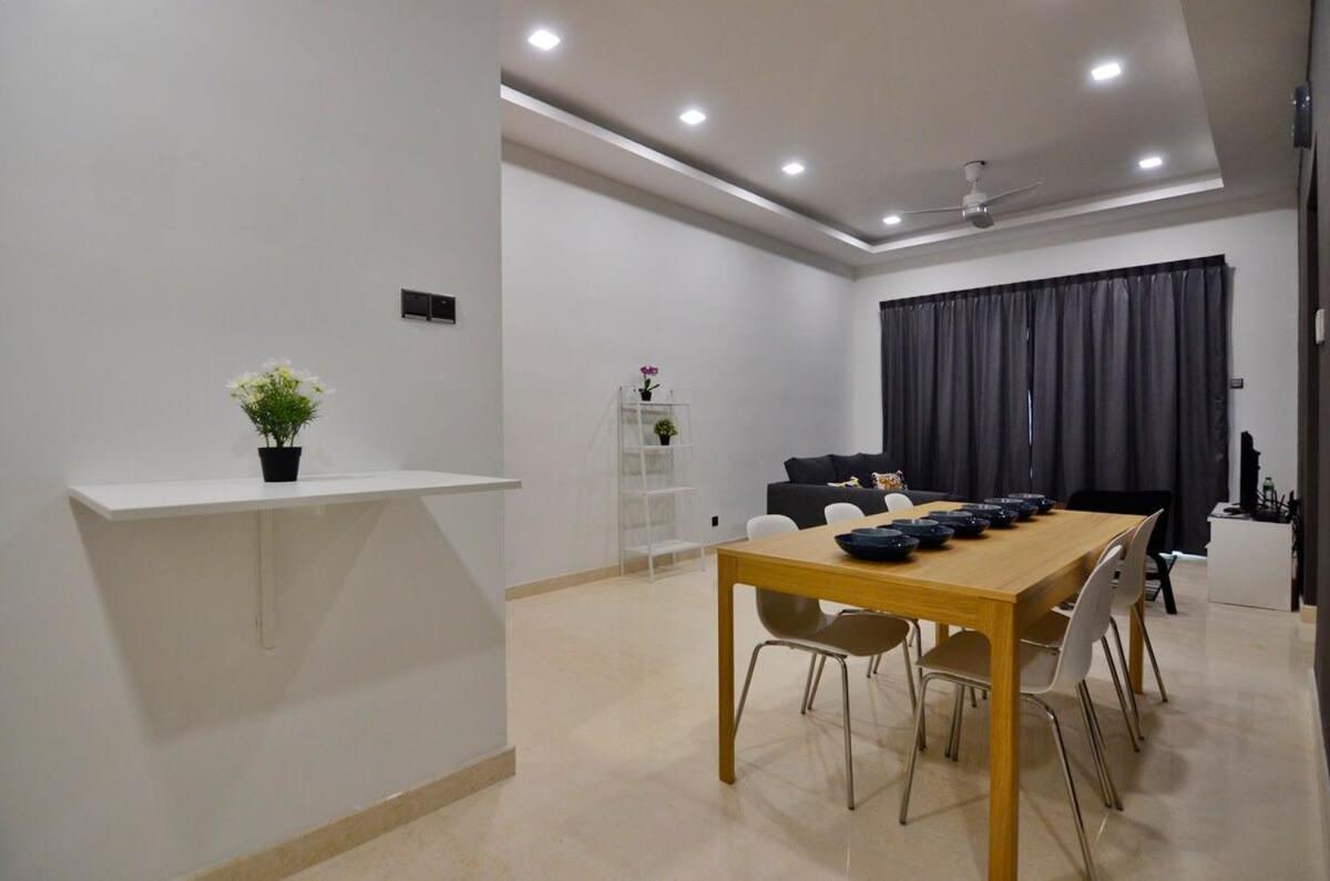 Pangsapuri Cozy 2br Tritower Near Jb Ciq Jbcc & Capri *